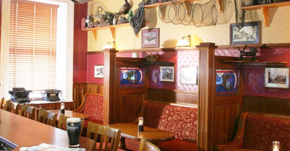 灌木丛酒店 County Leitrim 外观 照片